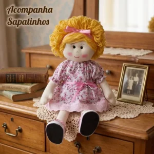 Boneca de Pano Artesanal Menina 50 cm – Vestido Floral e Cabelo de Lã